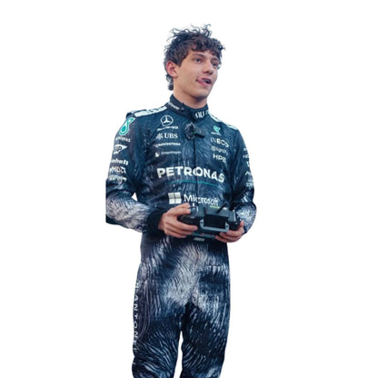 Kimi Antonelli 2026 Japanese GP racing costume, showcasing the full-length zip, shoulder epaulettes and race-day silhouette. A comfortable racing jumpsuit for F1 fans, kart track days and themed parties.