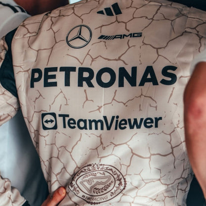 George Russell 2025 US GP Austin racing costume, highlighting bold colour blocking and crisp sublimated artwork. A head-turning cosplay outfit for F1 conventions, parties and race day meetups.